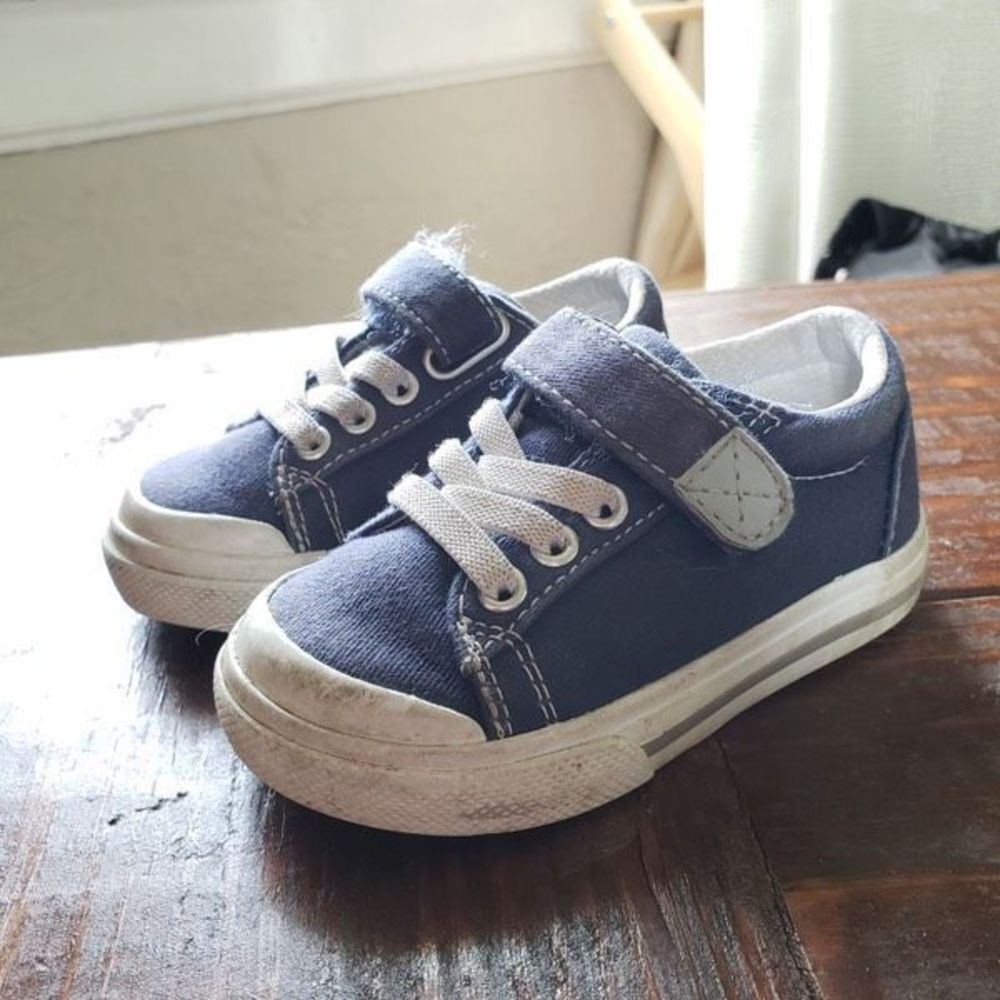 Footmates Jordan Sneaker, Size 4, Navy
